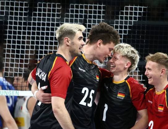 Joy for the German team, He Volleyball, Germany vs Italy, BMW Park, Munich, 25 05 25, Copyright: WolfgangxFehrmann