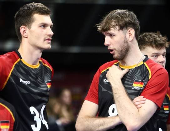 after the end of the match from left Leon MEIER Germany , Filip JOHN Germany , He Volleyball, Germany vs Italy, BMW Park, Munich, 25 05 25, Copyright: WolfgangxFehrmann