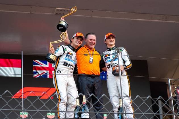 Formula 1 GP Monaco Sunday, 25 05 2025 Lando Norris 4, McLaren Formula 1 Team and Zak Brown, Team Principal McLaren Formula 1 Team and Oscar Piastri 81, McLaren Formula 1 Team Formula 1 GP Monaco Sunday, 25 05 2025 Copyright: xBEAUTIFULxSPORTS Erlhofx