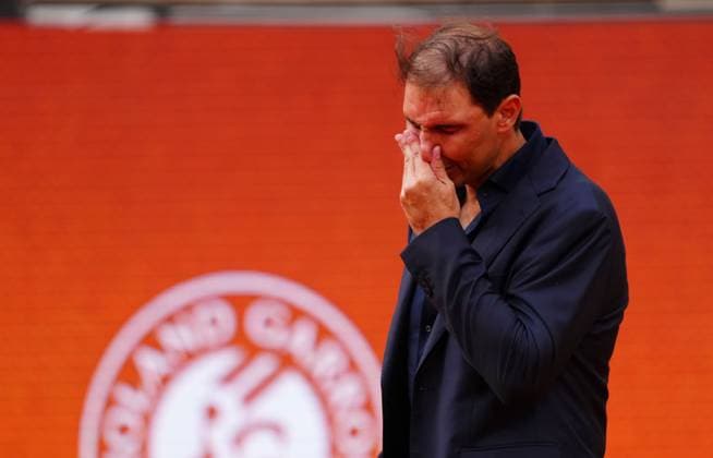 Tennis, French Open, Rafael Nadal wird mit Abschiedszeremonie geehrt Rafa Nadal is honoured in a farewell ceremony on Philippe Chatrier Court French Open Tennis, Day One, Tennis, Roland Garros, Paris, France - 25 May 2025 EDITORIAL USE ONLY No use with unauthorised audio, video, data, fixture lists, club league logos or live services. Online in-match use limited to 120 images, no video emulation. No use in betting, games or single club league player publications. Copyright: xJavierxGarcia Shutterstockx 15314618co