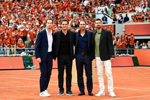 TENNIS : Hommage a Rafael Nadal - Roland Garros 2025 - 25 05 2025 Roger Federer ( Swiss ) , Novak Djokovic ( Serbia ) and Andy Murray ( United Kingdom ) during the tribute to Rafael Nadal during the 2025 French Open at Roland Garros on May 25, 2025 in Paris, France. ( Photo Dante Badano PSNewz ) - ParisFrance  Copyright: xx