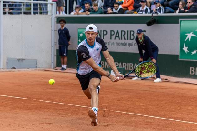 2025 French Open - Day One Marton Fucsovics returns the ball against Tristan Schoolkate at the Roland Garros Grand Slam Tournament on May 25, 2025, in Paris, France. Paris France  Copyright: xRobertxSzaniszlox originalFilename:szaniszlo-notitle250525_npSCV.jpg