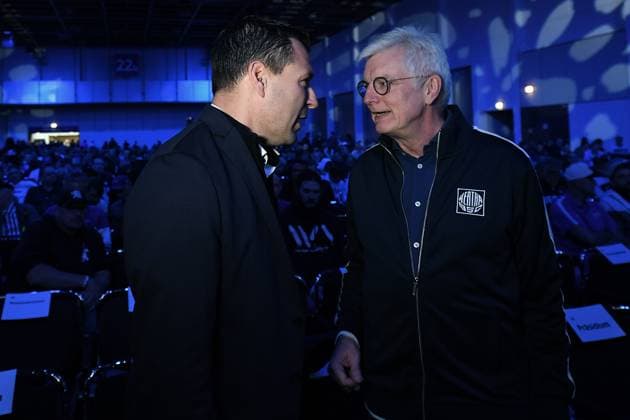 Soccer 2 Bundesliga General Meeting of Hertha B S C e V on 25 05 2025 at Messe Berlin in Berlin Benjamin Weber Sports Director Berlin , left Dr Ralf Thaeter Member of the Presidium Berlin , right xRx