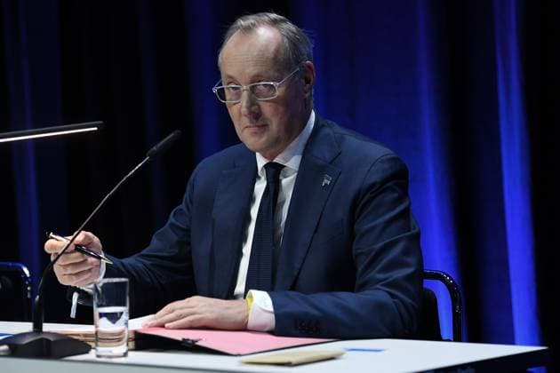 Soccer 2 Bundesliga General Meeting of Hertha B S C e V on 25 05 2025 at Messe Berlin in Berlin Dirk Lentfer Lawyer and notary, Chairman of the General Meeting xRx
