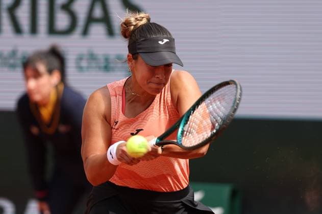 ROLAND GARROS 2025 Thierry Larret MAXPPP - PARIS (75) 26 05 2025 Thierry Larret Maxppp. Tennis. Roland Garros 2025. Internationaux de France de tennis. Stade Roland Garros, Paris (75). Le 26 mai. Court Suzanne Lenglen : Jessica BOUZAS MANEIRO (ESP) vs Emma NAVARRO (USA) PARIS (75) STADE ROLAND GARROS PARIS ILE DE FRANCE FRANCE  Copyright: xMAXPPPxThierryxLarretx TLR202505267573 TLR202505267573