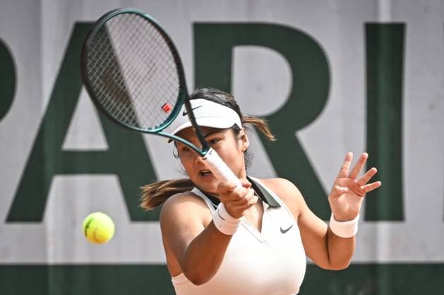 May 26, 2025, Paris, France, France: Emma RADUCANU of Great Britain during the second day of Roland-Garros 2025, French Open 2025, Grand Slam tennis tournament at Roland-Garros Stadium on May 26, 2025 in Paris, France. Paris France - ZUMAm308 20250526_zsp_m308_002 Copyright: xMatthieuxMirvillex