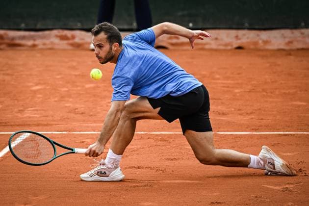 May 26, 2025, Paris, France, France: Hugo GASTON of France during the second day of Roland-Garros 2025, French Open 2025, Grand Slam tennis tournament at Roland-Garros Stadium on May 26, 2025 in Paris, France. Paris France - ZUMAm308 20250526_zsp_m308_014 Copyright: xMatthieuxMirvillex
