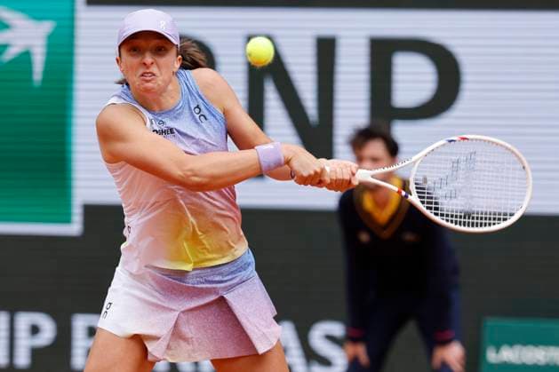 May 26, 2025, Paris, Paris, France: Iga SwiatekÃ‚ (POL) in action during the tennis Grand Slam of Roland Garros 2025,match between Rebecca Sramkova (SVK) and Iga SwiatekÃ‚ (POL) at Roland Garros Stadium - on May 26 2025.Paris - France Paris France - ZUMAb253 20250526_zsp_b253_045 Copyright: xLoicxBaratouxx