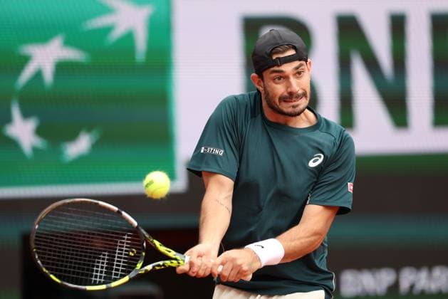 ROLAND GARROS 2025 Thierry Larret MAXPPP - PARIS (75) 26 05 2025 Thierry Larret Maxppp. Tennis. Roland Garros 2025. Internationaux de France de tennis. Stade Roland Garros, Paris (75). Le 26 mai. Court Suzanne Lenglen : Giulo ZEPPIERI (ITA) vs Carlos-ALCARAZ (ESP) PARIS (75) STADE ROLAND GARROS PARIS ILE DE FRANCE FRANCE  Copyright: xMAXPPPxThierryxLarretx TLR202505268006 TLR202505268006