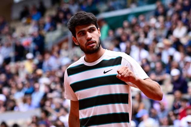 TENNIS : Roland Garros 2025 - Internationaux de France - 26 05 2025 Carlos Alcaraz ( Spain ) celebrates during the 2025 French Open at Roland Garros on May 26, 2025 in Paris, France. ( Photo Dante Badano PSNewz ) - ParisFrance  Copyright: xx