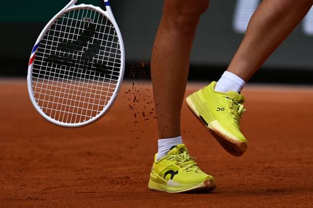 Roland Garros 2025: Iga SWIATEK (Poland) during the women s singles tennis match against Rebecca Sramkova on Philippe Chatrier Court during the Grand Slam tennis tournament on May 26, 2025, at Roland Garros Stadium in Paris, France. - 26 05 2025 - France Ile-de-France (region) Paris -  JulienxMattiax xLexPictorium LePictorium_0308761