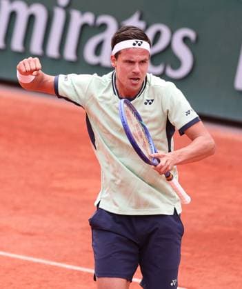 Daniel Altmaier GER makes a fist and cheers, cheers, joy, emotion Tennis French Open 2025 Roland Garros Paris France 26 May 2025 Copyright: xJuergenxHasenkopfx