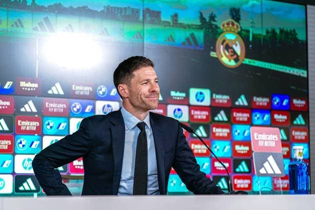 Former footballer Xabi Alonso speaks to reporters during his presentation as Real Madrid s new coach at the Club s headquarters in Madrid on Monday 26 May 2025 Cordon Press 