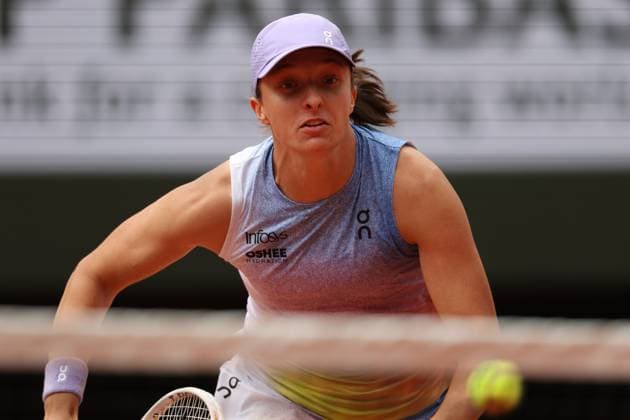 May 26, 2025, Paris, Celestynow, France: IGA SWIATEK of Poland during the match against Rebecca Sramkova of Slovakia in the first round of French Open 2025 at Roland Garros in Paris. Swiatek won 6:3, 6:3 Paris France - ZUMAc278 20250526_zsp_c278_014 Copyright: xMarcinxCholewinskix