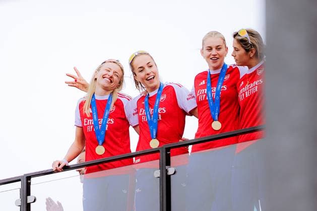Leah Williamson (6 Arsenal) Lia Walti (13 Arsenal) Alessia Russo (23 Arsenal) Kyra Cooney-Cross (32 Arsenal) during the UEFA Womens Champions League Arsenal Trophy Lift at Emirates Stadium in London, England. (Pauline FIGUET SPP) Copyright: xPaulinexFIGUETx xSPPx spp-en-PaFiSp-PF_ARS3323