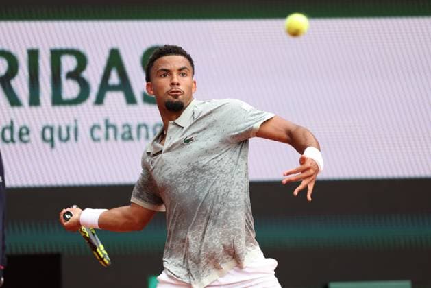 ROLAND GARROS 2025 Thierry Larret MAXPPP - PARIS (75) 26 05 2025 Thierry Larret Maxppp. Tennis. Roland Garros 2025. Internationaux de France de tennis. Stade Roland Garros, Paris (75). Le 26 mai. Court Suzanne Lenglen : Nicolas JARRY (CHI) VS Arthur FILS (FRA) - Tennis. Roland Garros 2025. French Open tennis tournament. Roland Garros Stadium, Paris (75) PARIS (75) STADE ROLAND GARROS PARIS ILE DE FRANCE FRANCE  Copyright: xMAXPPPxThierryxLarretx TLR202505268866 TLR202505268866