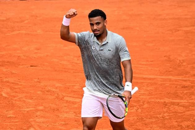 TENNIS : Roland Garros 2025 - Internationaux de France - 26 05 2025 Arthur Fils ( France ) celebrates during the 2025 French Open at Roland Garros on May 26, 2025 in Paris, France. ( Photo Dante Badano PSNewz ) - ParisFrance  Copyright: xx