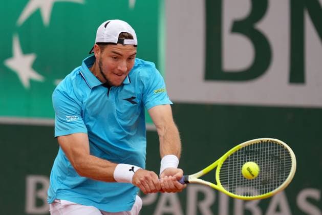 TENNIS - French Open 2025 PARIS,FRANCE,26.MAY.25 - TENNIS - WTA, Tennis Damen Tour, French Open, Roland Garros, Grand Slam. Image shows Jan Lennard Struff (GER).  GEPAxpictures xMichaelxRiedler