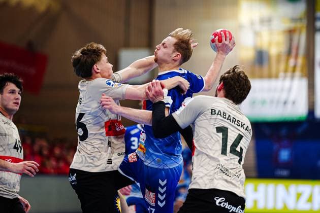 Julian Fuchs Bergischer HC, 46 , Niko Blaauw VfL Luebeck Schwartau, 17 , Gerdas Babarskas Bergischer HC, 14 GER, VfL Luebeck Schwartau vs Bergischer HC, Handball, 2 Bundesliga, Matchday 32, Season 2024 2025, 26 05 2025 GER, VfL Luebeck Schwartau vs Bergischer HC, Handball, 2 Bundesliga, Matchday 32, Season 2024 2025, 26 05 2025 Luebeck Copyright: xEibner-Pressefoto MarcelxvonxFehrnx EP_MFN