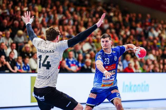 Gerdas Babarskas Bergischer HC, 14 , Janik Schrader VfL Luebeck Schwartau, 23 GER, VfL Luebeck Schwartau vs Bergischer HC, Handball, 2 Bundesliga, Matchday 32, Season 2024 2025, 26 05 2025 GER, VfL Luebeck Schwartau vs Bergischer HC, Handball, 2 Bundesliga, Matchday 32, Season 2024 2025, 26 05 2025 Luebeck Copyright: xEibner-Pressefoto MarcelxvonxFehrnx EP_MFN