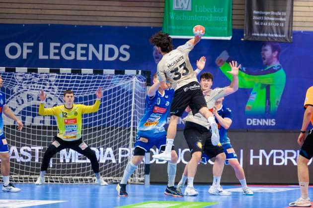 Eloy Morante Maldonado No. 33, Bergischer HC vs Leon Ciudad Benitez No. 20, VfL Luebeck Schwartau and Thore Kjell Heinemann No. 34, VfL Luebeck Schwartau VfL Luebeck Schwartau vs Bergischer HC, Handball, 2 Bundesliga, 26 05 25 Luebeck Schleswig Holstein Germany Copyright: xAgentur54Gradx xFelixxKoenigx