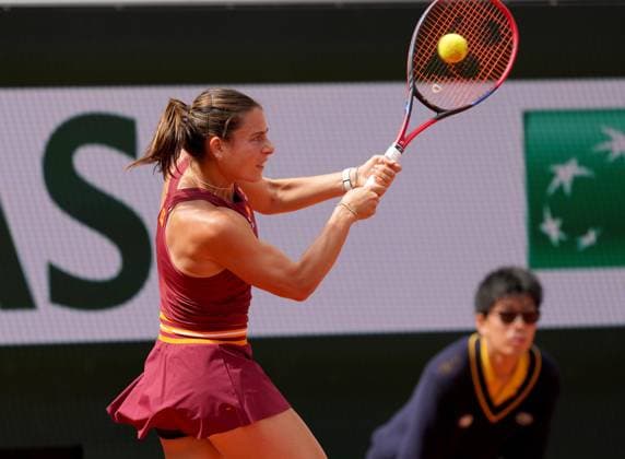 TENNIS - French Open 2025 PARIS,FRANCE,26.MAY.25 - TENNIS - WTA, Tennis Damen Tour, French Open, Roland Garros, Grand Slam. Image shows Emma Navarro (USA).  GEPAxpictures xMichaelxRiedler