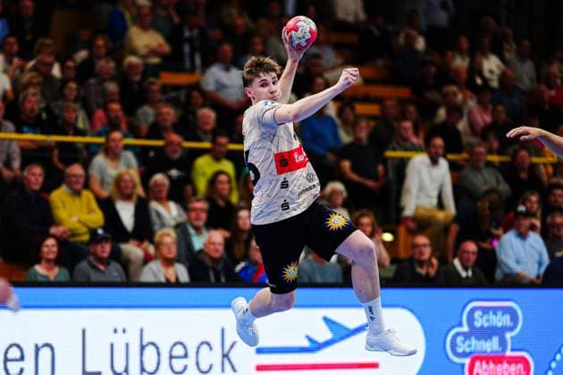Throw Goal Julian Fuchs Bergischer HC, 46 GER, VfL Luebeck Schwartau vs Bergischer HC, Handball, 2 Bundesliga, Matchday 32, Season 2024 2025, 26 05 2025 GER, VfL Luebeck Schwartau vs Bergischer HC, Handball, 2 Bundesliga, Matchday 32, Season 2024 2025, 26 05 2025 Luebeck Copyright: xEibner-Pressefoto MarcelxvonxFehrnx EP_MFN