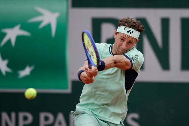 Paris 26 05 2025 xABx Tennis French Open 2025 Roland Garros, Casper Ruud NOR Albert Ramos Vinolas ESP v l , Casper Ruud NOR plays a backhand Copyright: HMBxMedia AntonioxBorga