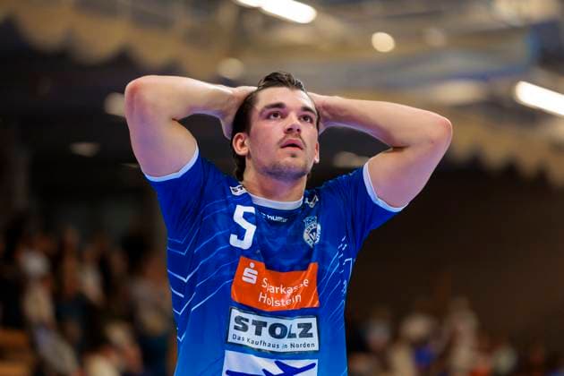 Kaj Geenen Nr 5, VfL Luebeck Schwartau is dejected depressed disappointed VfL Luebeck Schwartau vs Bergischer HC, Handball, 2 Bundesliga, 26 05 25 Luebeck Schleswig Holstein Germany Copyright: xAgentur54Gradx xFelixxKoenigx