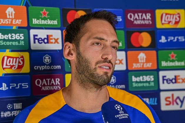 Hakan Calhanoglu seen during the Inter Media Day during Inter Champions League Media Day, UEFA Champions League football match in Appiano Gentile, Italy, May 26 2025  Copyright: xTommasoxFimiano IPAxSportx xipa-agency.netx xx IPA_58286591 IPA_Agency_IPA58286591