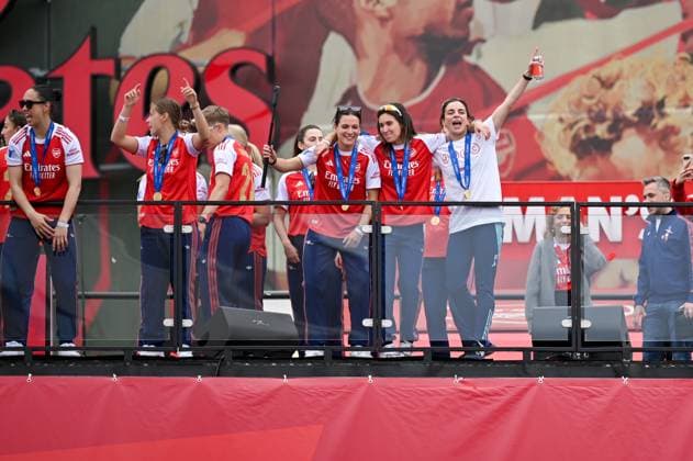 London, England, May 26th 2025: Head coach of Arsenal Renee Slegers, Mariona Caldentey and Laia Codina during the trophy lift celebrations at Emirates Stadium on May 26, 2025 in London, England. (Yaroslav Dunka SPP) Copyright: xYaroslavxDunkax xSPPx spp-en-YaDuSp-SPP_8057