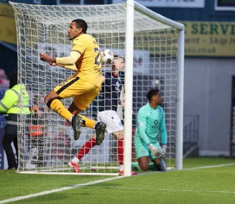 Bilder des Jahres 2025, Sport 05 Mai Sport Bilder des Tages Livingston s Cristian Montano celebrates Ross County v Livingston, William Hill Premiership Play-Off Final, Second Leg, Football, Global Energy Stadium, Dingwall, Scotland, UK - 26 May 2025  Copyright: xRussellxCheyne Shutterstockx 15316461bw
