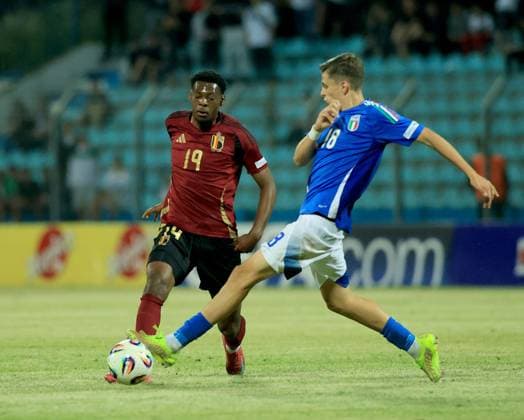 Belgium vs Italy during the UEFA European Under-17 Championship 2024 25 Group B, in Durres, Albania on May 26, 2025. Rene Mitongo of Belgium and Federico Steffanoni of Italy fight for the ball during the UEFA European Under-17 Championship 2024 25 Group B football match Belgium vs Italy at the Niko Dovana stadium in Durres, Albania, on May 26, 2025. DURRES ALBANIA Copyright: xADNANxBECIx