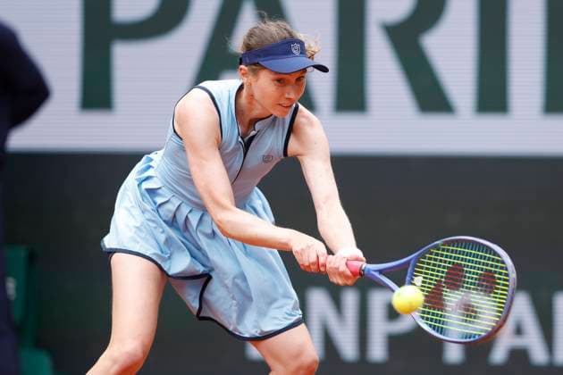 May 27, 2025, Paris, Paris, France: Cristina Bucsa (ESP) in action during the tennis Grand Slam of Roland Garros 2025,match between Mirra Andreeva (RUS) and Cristina Bucsa (ESP) at Roland Garros Stadium - on May 27 2025.Paris - France Paris France - ZUMAb253 20250527_zsp_b253_008 Copyright: xLoicxBaratouxx