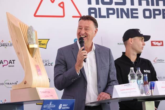 Sport Bilder des Tages GOLF - Austrian Alpine Open HENNDORF,AUSTRIA,27.MAY.25 - GOLF - DP World Tour, Austrian Alpine Open, press conference, PK, Pressekonferenz Image shows Edwin Weindorfer (CEO Golf Enterprises).  GEPAxpictures xMathiasxMandl