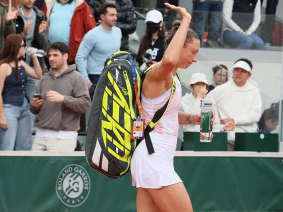Belgian Yanina Wickmayer reacts after a match between Belgian Wickmayer and Belarusian Azarenka in the first round of the Women s Singles at the Roland Garros French Open tennis tournament, in Paris, France, Tuesday 27 May 2025. This year s tournament takes place from 25 May to 08 June. BENOITxDOPPAGNE  x125464996x