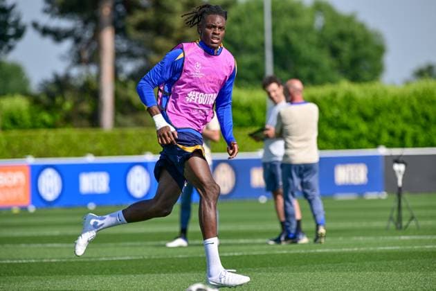 Inter Media Day ahead of 2025 UEFA Champions League final Milano, Italy. 26th, May 2025. Yann Bisseck of Inter seen during training session at the BPER Training Centre in Appiano Gentile. The Inter Open Media Day is part of the preparation for the 2025 UEFA Champions League final in Munich. Italy, Milano  Copyright: xGonzalesxPhoto TommasoxFimianox