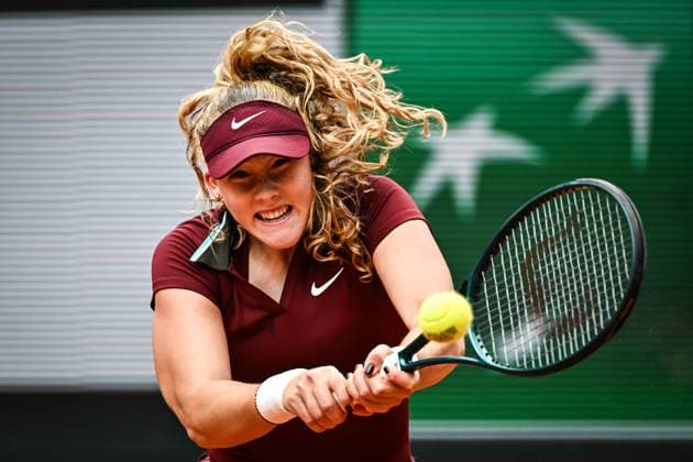 May 27, 2025, Paris, France, France: Mirra ANDREEVA of Russia during the third day of Roland-Garros 2025, French Open 2025, Grand Slam tennis tournament at Roland-Garros Stadium on May 27, 2025 in Paris, France. Paris France - ZUMAm308 20250527_zsp_m308_004 Copyright: xMatthieuxMirvillex
