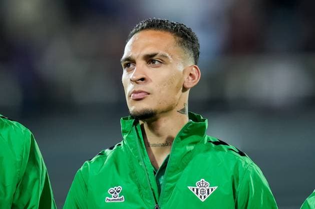 ACF Fiorentina v Real Betis Balompie - UEFA Conference League 2024 25 Semi Final Second Leg Antony Matheus dos Santos of Real Betis Balompie looks on during the UEFA Conference League 2024 25 Semi Final Second Leg match between ACF Fiorentina and Real Betis Balompie at Stadio Artemio Franchi on May 8, 2025 in Florence, Italy. Florence Stadio Artemio Franchi Florence Italy Copyright: xGiuseppexMaffiax UECL_Fiorentina-Betis_080525_BRU3235