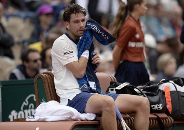 Cameron Norrie of GBR frustrated French Open Tennis, Day Three, Tennis, Roland Garros, Paris, France - 27 May 2025 EDITORIAL USE ONLY No use with unauthorised audio, video, data, fixture lists, club league logos or live services. Online in-match use limited to 120 images, no video emulation. No use in betting, games or single club league player publications. Copyright: xEllaxLing Shutterstockx 15318999b