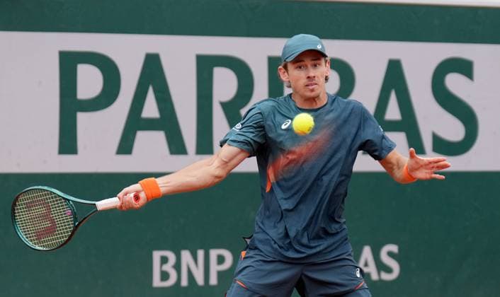 TENNIS - French Open 2025 PARIS,FRANCE,27.MAY.25 - TENNIS - ATP, Tennis Herren World Tour, French Open, Roland Garros, Grand Slam. Image shows Alex de Minaur (AUS).  GEPAxpictures xMichaelxRiedler