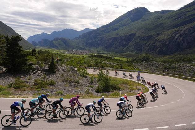 The pack rides during the stage 16 of the Giro d™Italia from Piazzola sul Brenta to San Valentino (Brentonico), Italy - Tuesday, May 27, 2025. - cycling.  Copyright: xFabioxFerrari LaPressex