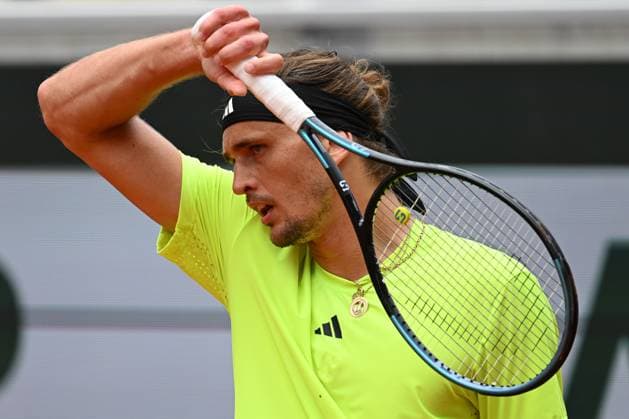 Roland Garros 2025: Alexander Zverev (GER) during the tennis match against Learner Tien in the Men s Singles on Court Suzanne-Lenglen during the Grand Slam tennis tournament on May 27, 2025 at Roland Garros Stadium in Paris, France. - 27 05 2025 - France Ile-de-France (region) Paris -  JulienxMattiax xLexPictorium LePictorium_0308945