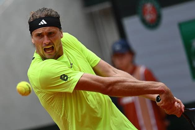 Roland Garros 2025: Alexander Zverev (GER) during the tennis match against Learner Tien in the Men s Singles on Court Suzanne-Lenglen during the Grand Slam tennis tournament on May 27, 2025 at Roland Garros Stadium in Paris, France. - 27 05 2025 - France Ile-de-France (region) Paris -  JulienxMattiax xLexPictorium LePictorium_0308949