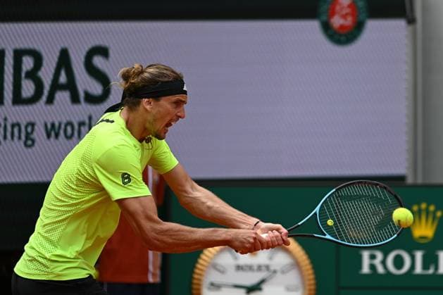 Roland Garros 2025: Alexander Zverev (GER) during the tennis match against Learner Tien in the Men s Singles on Court Suzanne-Lenglen during the Grand Slam tennis tournament on May 27, 2025 at Roland Garros Stadium in Paris, France. - 27 05 2025 - France Ile-de-France (region) Paris -  JulienxMattiax xLexPictorium LePictorium_0308958