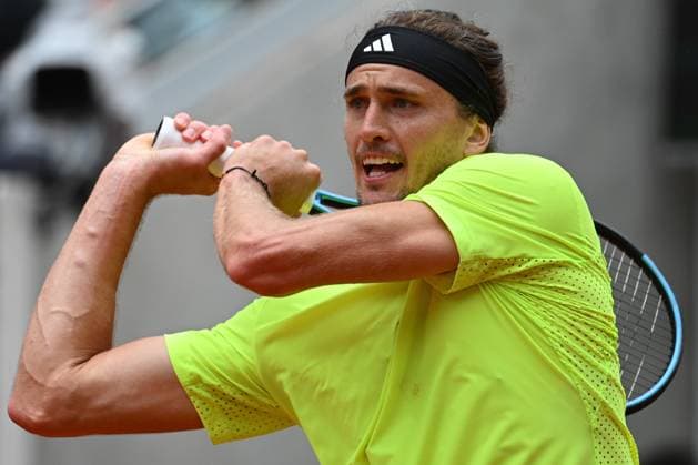 Roland Garros 2025: Alexander Zverev (GER) during the tennis match against Learner Tien in the Men s Singles on Court Suzanne-Lenglen during the Grand Slam tennis tournament on May 27, 2025 at Roland Garros Stadium in Paris, France. - 27 05 2025 - France Ile-de-France (region) Paris -  JulienxMattiax xLexPictorium LePictorium_0308959