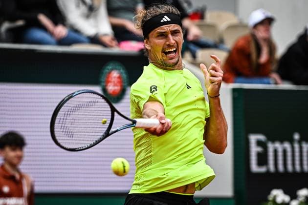 May 27, 2025, Paris, France, France: Alexander ZVEREV of Germany during the third day of Roland-Garros 2025, French Open 2025, Grand Slam tennis tournament at Roland-Garros Stadium on May 27, 2025 in Paris, France. Paris France - ZUMAm308 20250527_zsp_m308_017 Copyright: xMatthieuxMirvillex