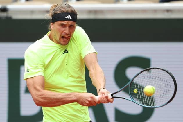 May 27, 2025, Paris, Celestynow, France: ALEXANDER ZVEREV of Germany during the match against Learner Tien of USA of French Open 2025 at Roland Garros in Paris. Paris France - ZUMAc278 20250527_zsp_c278_011 Copyright: xMarcinxCholewinskix