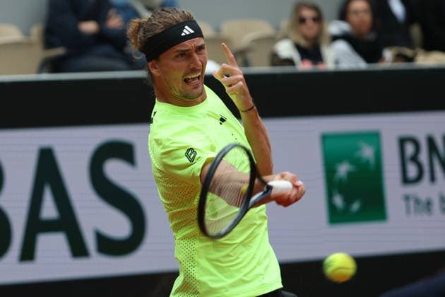 May 27, 2025, Paris, Celestynow, France: ALEXANDER ZVEREV of Germany during the match against Learner Tien of USA of French Open 2025 at Roland Garros in Paris. Paris France - ZUMAc278 20250527_zsp_c278_014 Copyright: xMarcinxCholewinskix