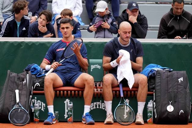 TENNIS - French Open 2025 PARIS,FRANCE,27.MAY.25 - TENNIS - ATP, Tennis Herren World Tour, French Open, Roland Garros, Grand Slam. Image shows Alexander Erler(AUT) and Constantin Frantzen (GER).  GEPAxpictures xMichaelxRiedler